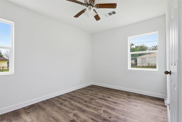 407 Meters Street, Houston, TX 77020