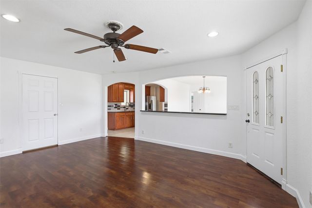 407 Meters Street, Houston, TX 77020