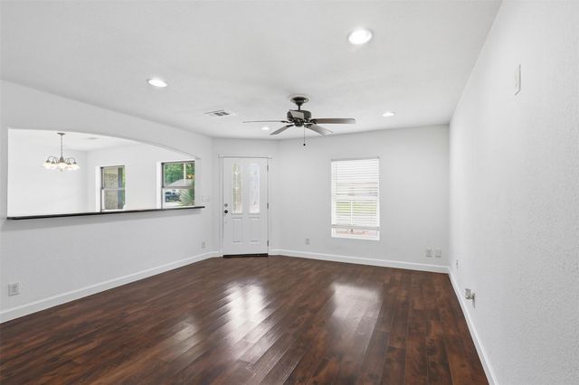 407 Meters Street, Houston, TX 77020