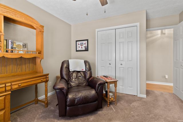 1045 Walnut Creek Lane, Gas City, IN 46933