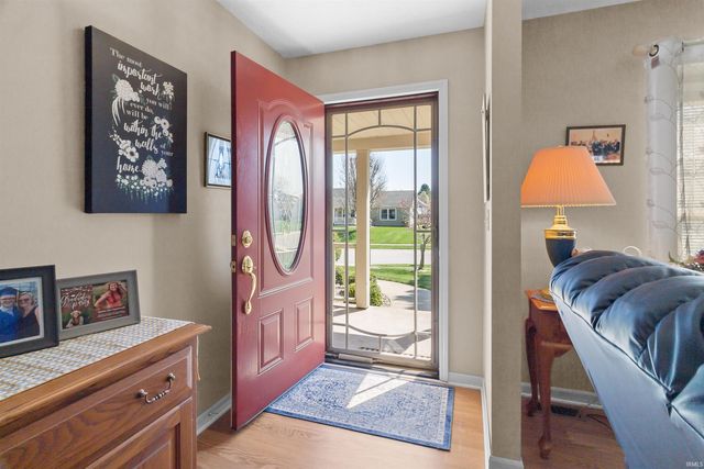 1045 Walnut Creek Lane, Gas City, IN 46933