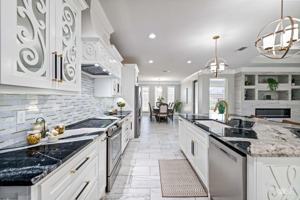 Image 10 of property listing at 4745 Karsten Creek Drive, San Angelo, TX 76904
