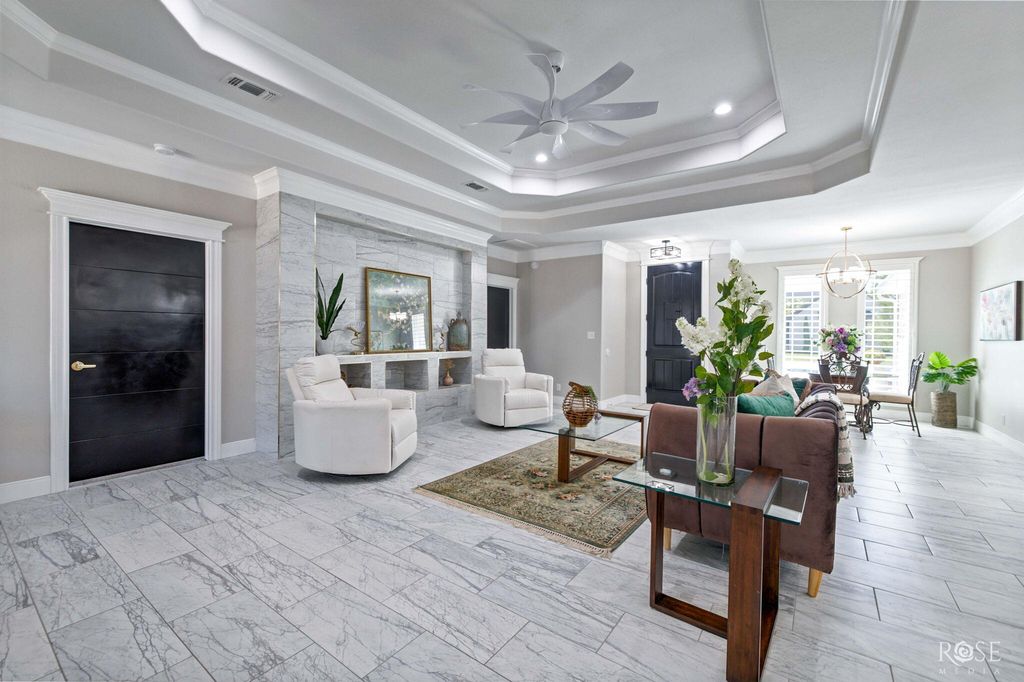 Image 5 of property listing at 4745 Karsten Creek Drive, San Angelo, TX 76904