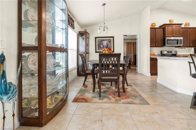 192 Townsend CT, Lehigh Acres, FL 33972