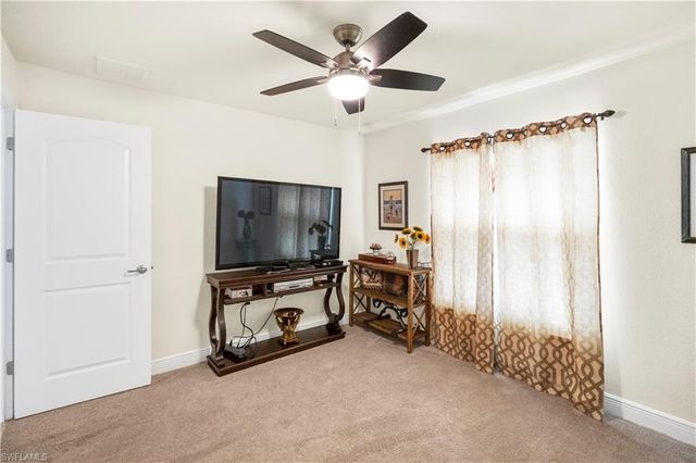 192 Townsend CT, Lehigh Acres, FL 33972