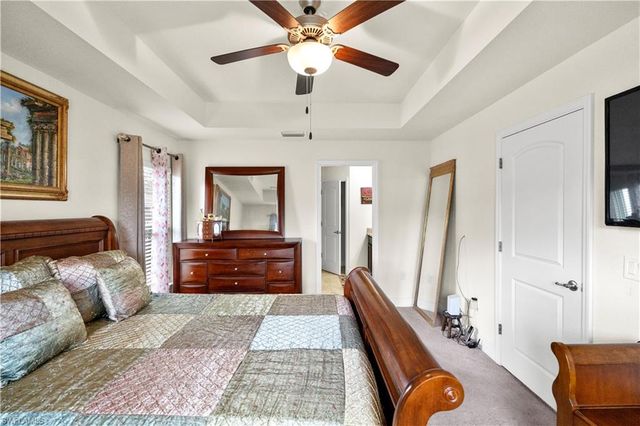 192 Townsend CT, Lehigh Acres, FL 33972