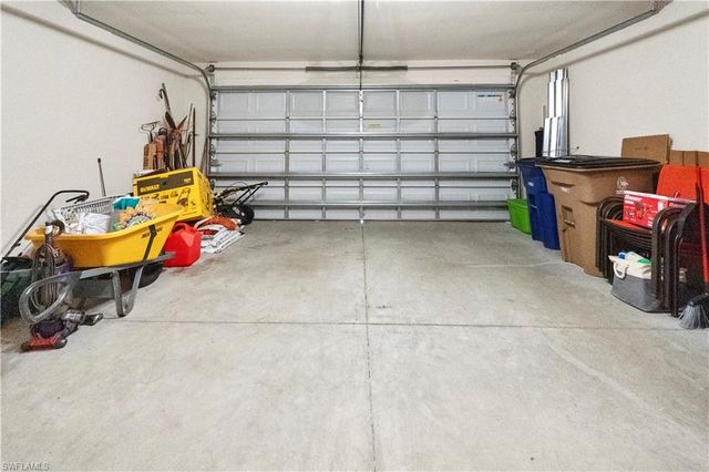 192 Townsend CT, Lehigh Acres, FL 33972