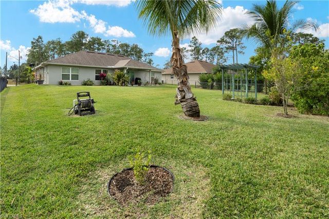 192 Townsend CT, Lehigh Acres, FL 33972