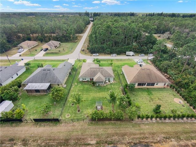 192 Townsend CT, Lehigh Acres, FL 33972