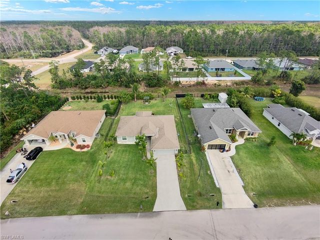 192 Townsend CT, Lehigh Acres, FL 33972