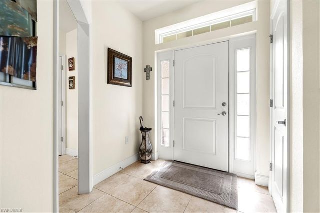 192 Townsend CT, Lehigh Acres, FL 33972