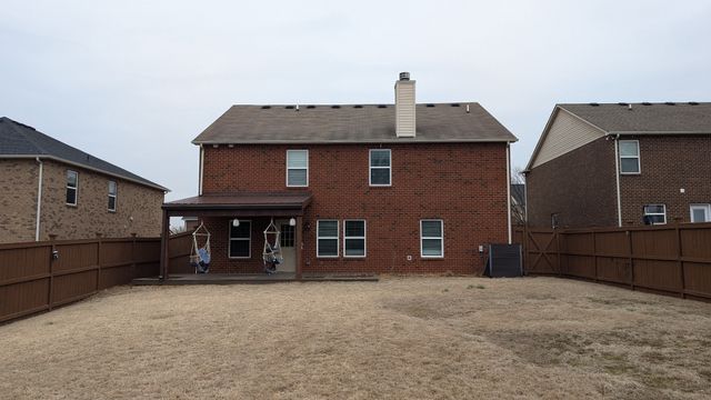 1002 Craven Ct, Hendersonville, TN 37075