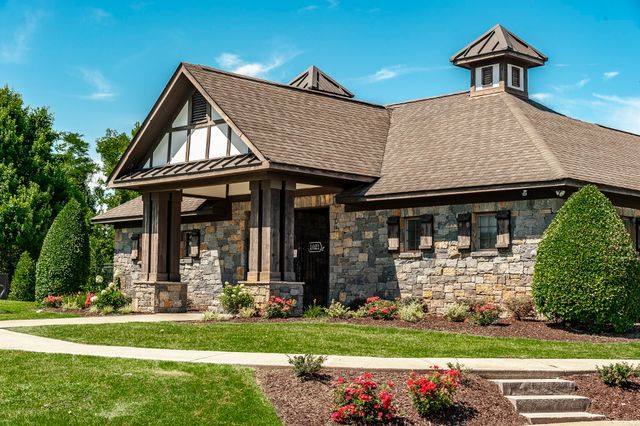 1002 Craven Ct, Hendersonville, TN 37075