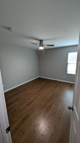 1002 Craven Ct, Hendersonville, TN 37075