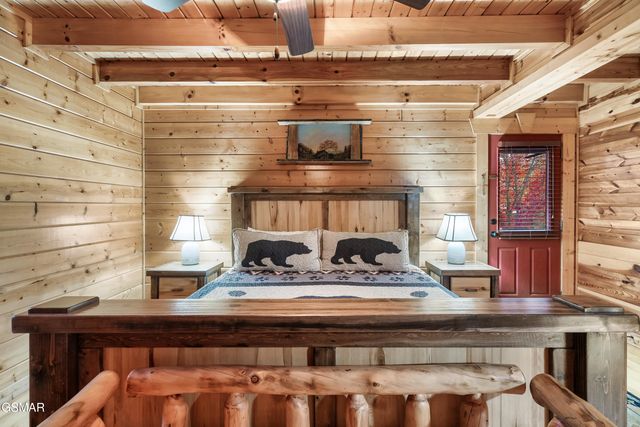 223 Forrest Loop Way, Gatlinburg, TN 37738