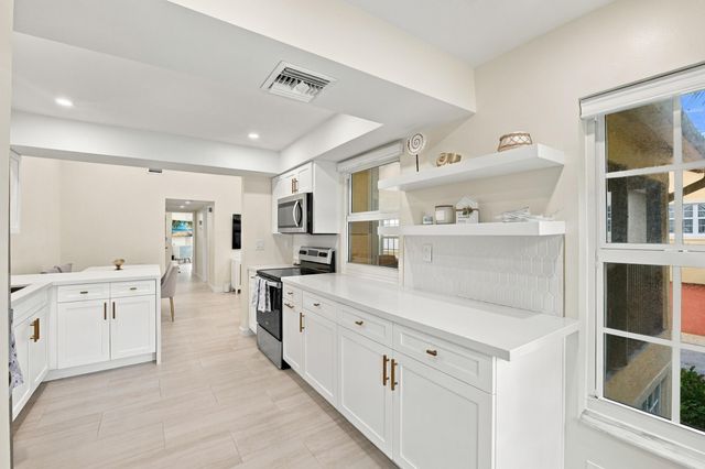 2121 S Ocean Blvd Apt 106, Lauderdale By The Sea, FL 33062