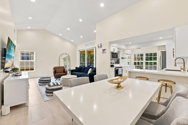 2121 S Ocean Blvd Apt 106, Lauderdale By The Sea, FL 33062