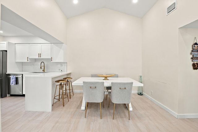 2121 S Ocean Blvd Apt 106, Lauderdale By The Sea, FL 33062