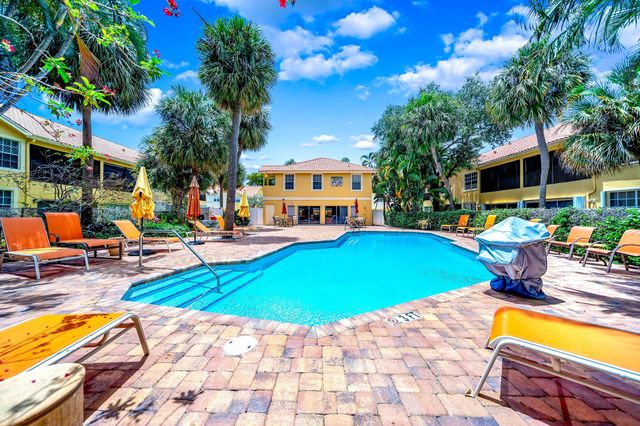 2121 S Ocean Blvd Apt 106, Lauderdale By The Sea, FL 33062