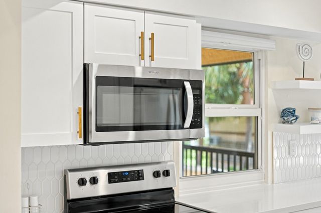 2121 S Ocean Blvd Apt 106, Lauderdale By The Sea, FL 33062