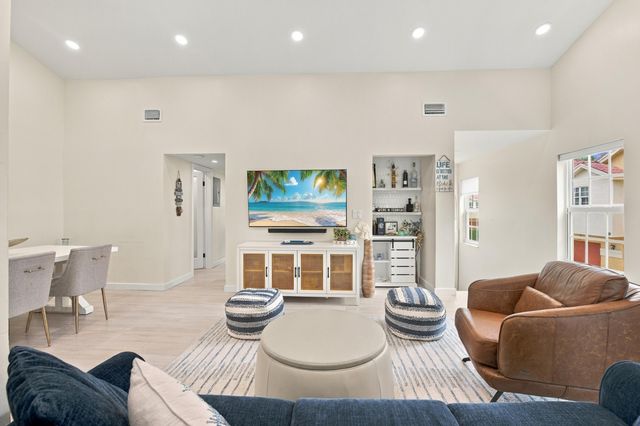 2121 S Ocean Blvd Apt 106, Lauderdale By The Sea, FL 33062