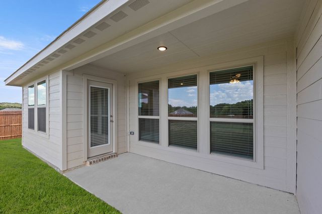 2613 River Bank Drive, Burleson, TX 76028