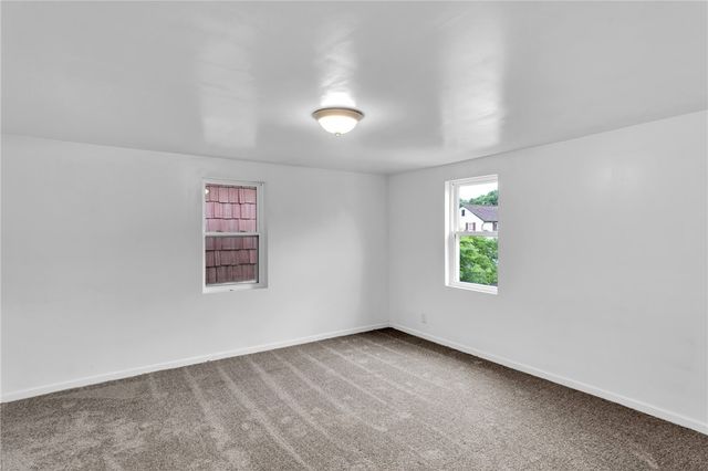 623 E 3rd Ave, Tarentum, PA 15084