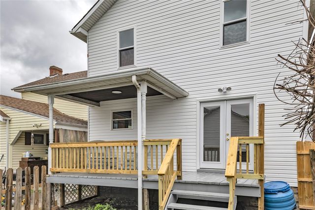 623 E 3rd Ave, Tarentum, PA 15084