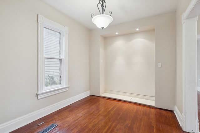 1611 Oakes Avenue, Rockford, IL 61107