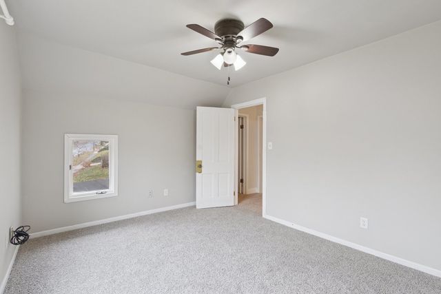 1611 Oakes Avenue, Rockford, IL 61107