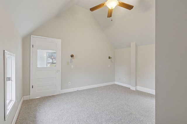 1611 Oakes Avenue, Rockford, IL 61107