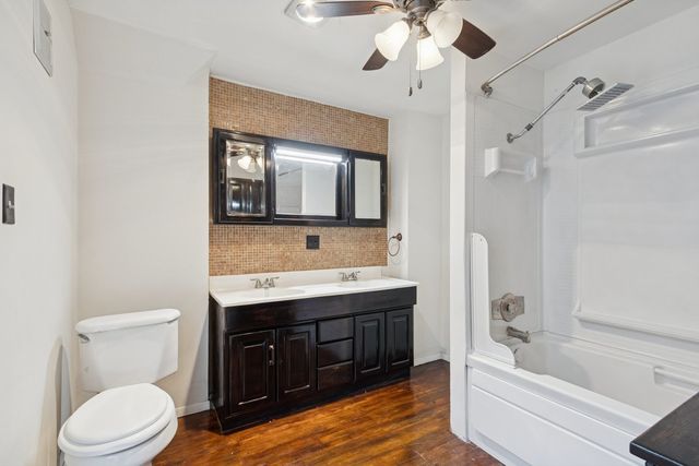 1611 Oakes Avenue, Rockford, IL 61107