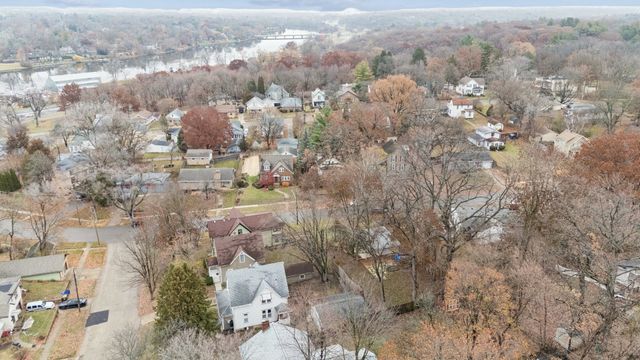 1611 Oakes Avenue, Rockford, IL 61107