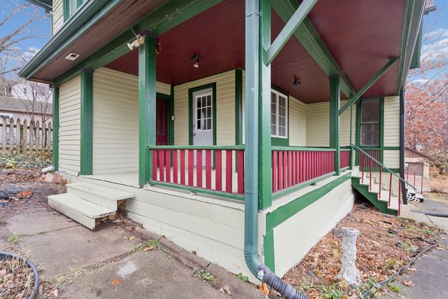 1611 Oakes Avenue, Rockford, IL 61107