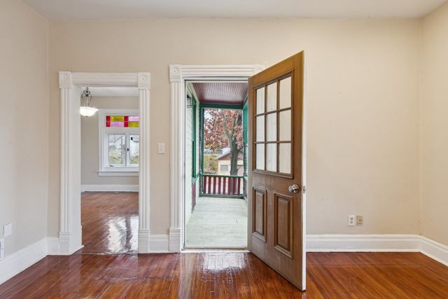 1611 Oakes Avenue, Rockford, IL 61107