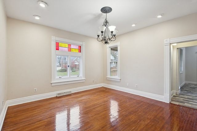 1611 Oakes Avenue, Rockford, IL 61107