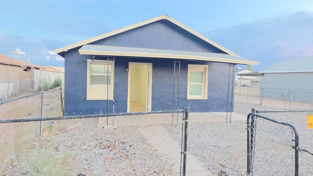 141 E ASH Avenue, Casa Grande, AZ 85122 — photo 2