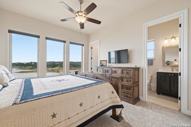 550 OAK SHORES DR, Canyon Lake, TX 78133