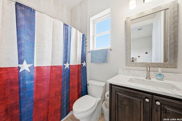 550 OAK SHORES DR, Canyon Lake, TX 78133