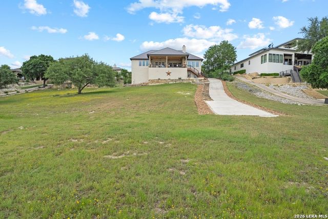 550 OAK SHORES DR, Canyon Lake, TX 78133