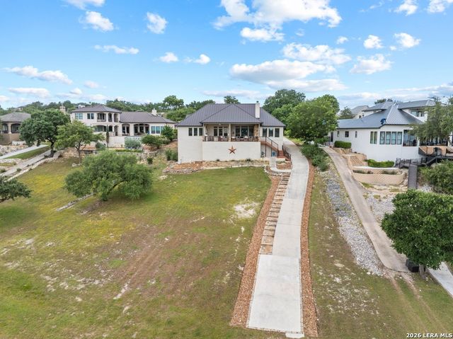 550 OAK SHORES DR, Canyon Lake, TX 78133