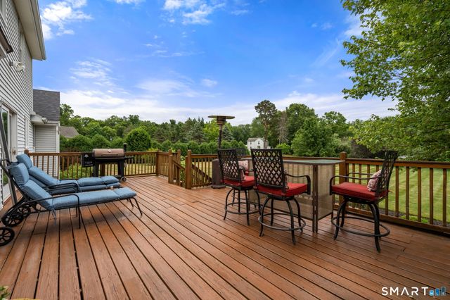 25 Vincent Circle, South Windsor, CT 06074