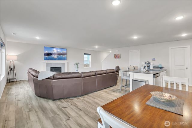 7922 26th Avenue SE, Lacey, WA 98503