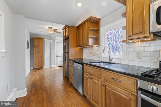 2116 E COUNTY LINE RD, Ardmore, PA 19003