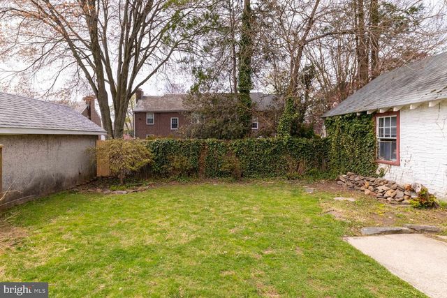 2116 E COUNTY LINE RD, Ardmore, PA 19003