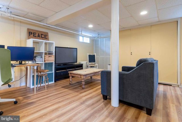 2116 E COUNTY LINE RD, Ardmore, PA 19003