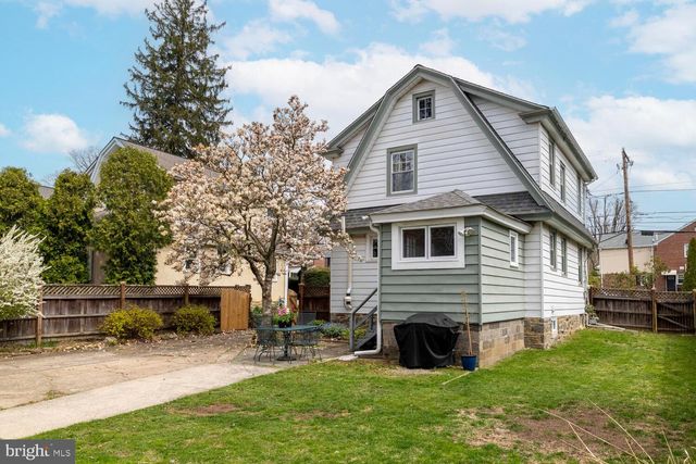 2116 E COUNTY LINE RD, Ardmore, PA 19003