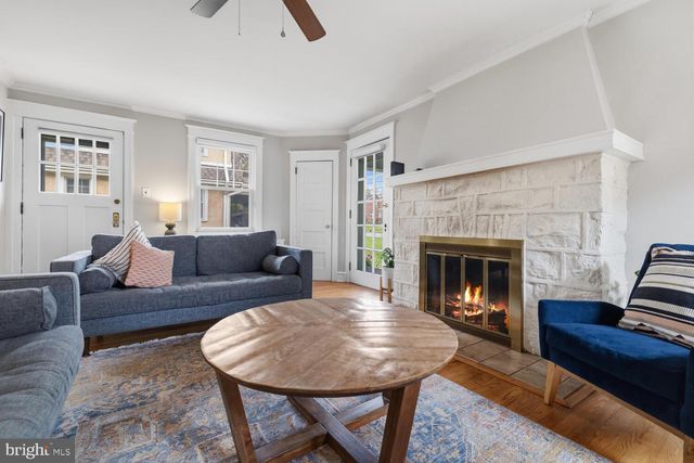 2116 E COUNTY LINE RD, Ardmore, PA 19003