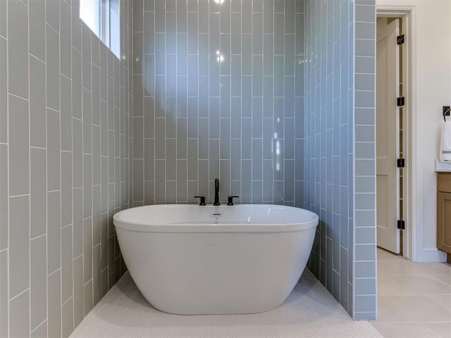 2509 Piedmont Court, Edmond, OK 73034