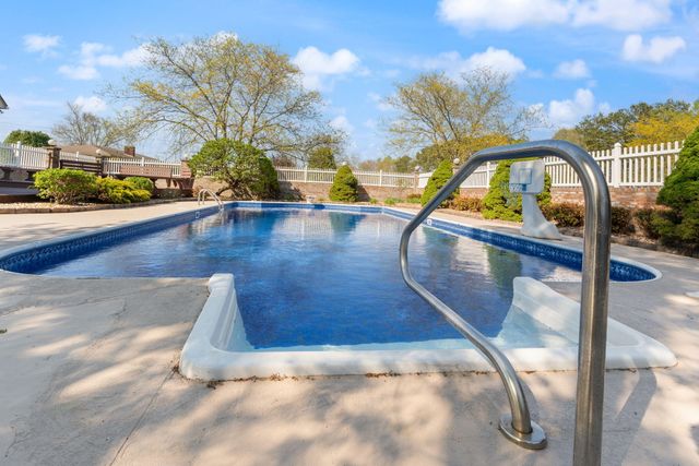 230 Royal Drive, London, KY 40744